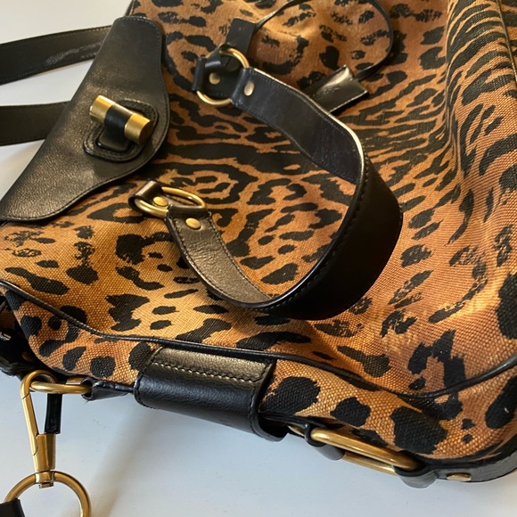 Yves Saint Laurent cheetah leopard print bag with lock - Picture 7 of 12